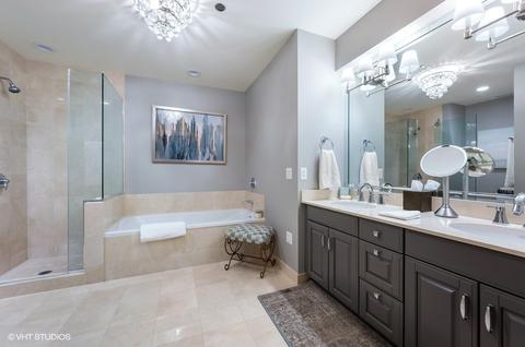 21 E Huron St #2901, Chicago, IL 60611 photo 9