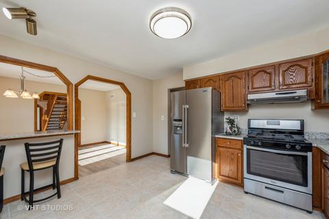 620 Channel Ln, Ingleside, IL 60041 photo 3
