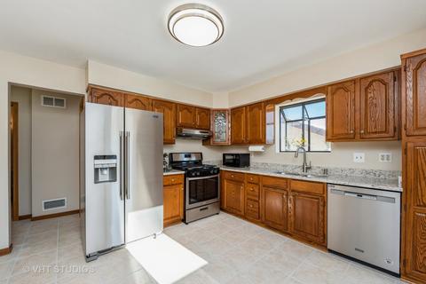 620 Channel Ln, Ingleside, IL 60041 photo 4