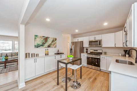 1117 Palm Dr, Wheeling, IL 60090 photo 7