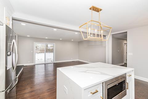 1913 Martingale Rd, Wheaton, IL 60187 photo 6