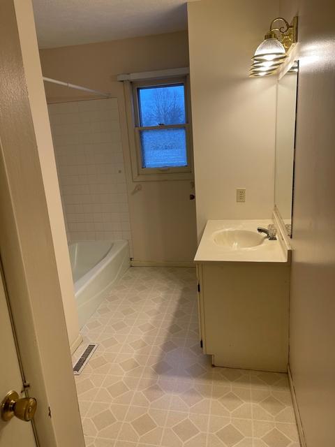 2909 Pheasant Run, Bloomington, IL 61704 photo 13
