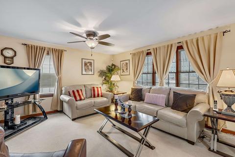 195 Wheeling Ave, Wheeling, IL 60090 photo 4
