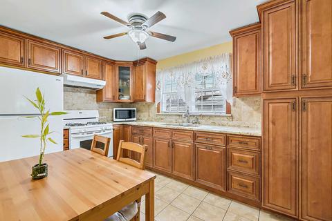 195 Wheeling Ave, Wheeling, IL 60090 photo 8
