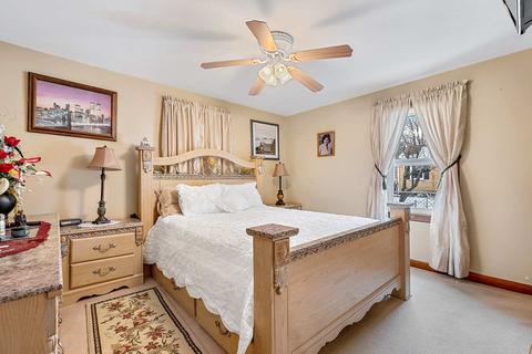 195 Wheeling Ave, Wheeling, IL 60090 photo 10