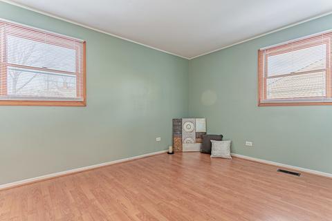2106 Grouse Ln, Rolling Meadows, IL 60008 photo 9