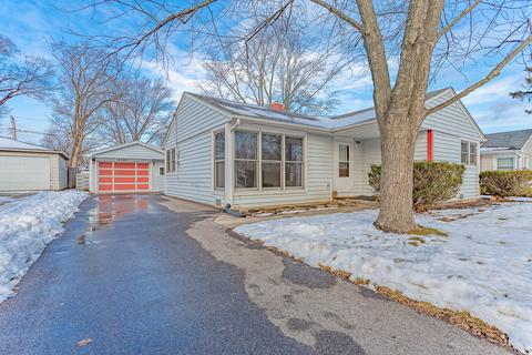 2106 Grouse Ln, Rolling Meadows, IL 60008 photo 2