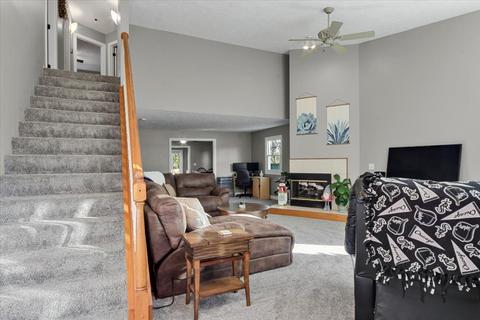 2406 Timber View Dr, Bloomington, IL 61701 photo 3