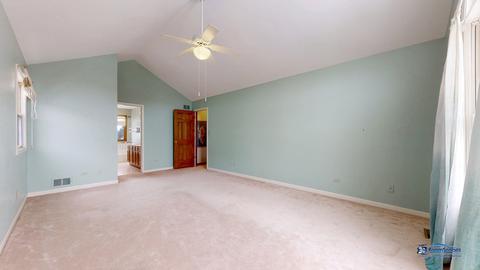 835 Crest Dr, Cary, IL 60013 photo 16