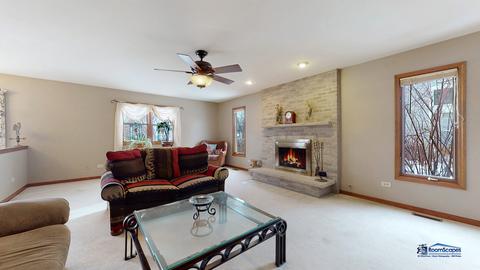 835 Crest Dr, Cary, IL 60013 photo 11