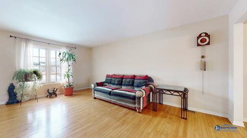 835 Crest Dr, Cary, IL 60013 photo 3