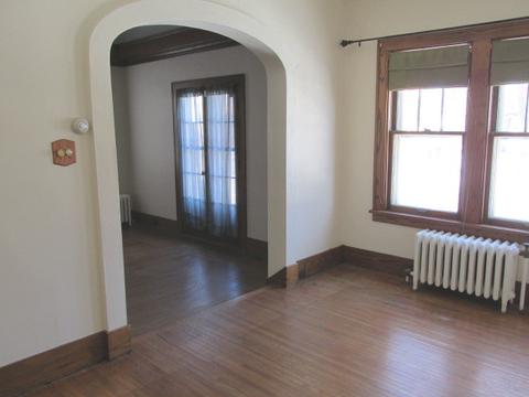 127 E Lafayette St, Ottawa, IL 61350 photo 3