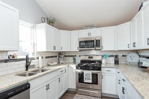 1505 Green Trails Dr, Plainfield, IL 60586 photo 6