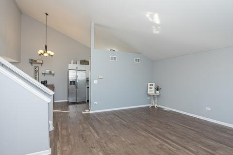 1505 Green Trails Dr, Plainfield, IL 60586 photo 5