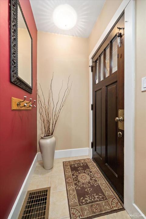 12 N Edison Ave, Elgin, IL 60123 photo 4