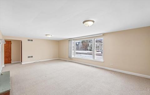 845 Bellevue Ave, Elgin, IL 60120 photo 8
