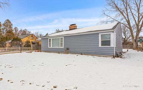 845 Bellevue Ave, Elgin, IL 60120 photo 2