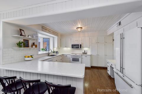 407 N Gary Ave, Wheaton, IL 60187 photo 11