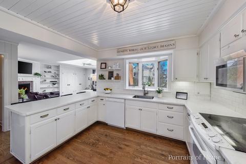 407 N Gary Ave, Wheaton, IL 60187 photo 9