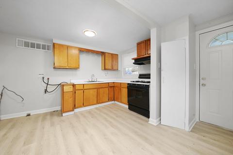 3529 Sangamon St, Steger, IL 60475 photo 8