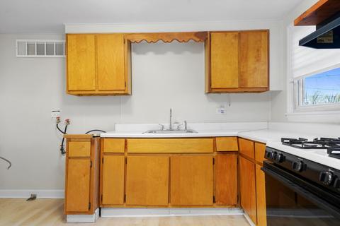 3529 Sangamon St, Steger, IL 60475 photo 6
