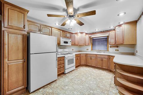 3535 Halsted Blvd, Steger, IL 60475 photo 7