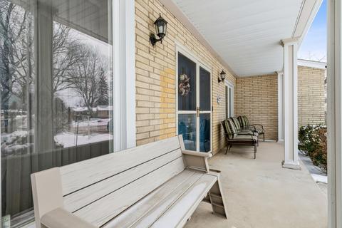 1801 E Cree Ln, Mount Prospect, IL 60056 photo 3