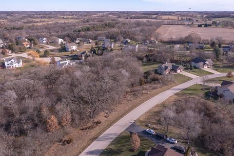 8602 Carberry Ln, Roscoe, IL 61073 photo 3