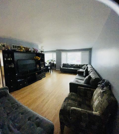 8730 Springfield Ave, Skokie, IL 60076 photo 9
