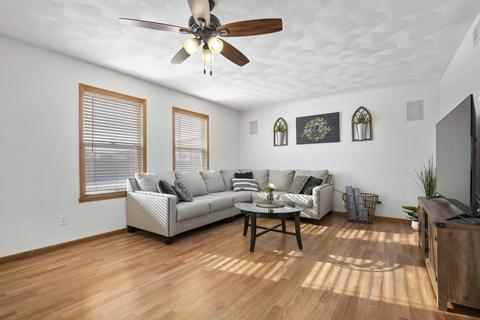 722 Rosemare Dr, Roscoe, IL 61073 photo 9