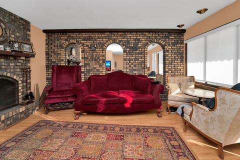 8644 Lincoln Dr, Lyons, IL 60534 photo 4