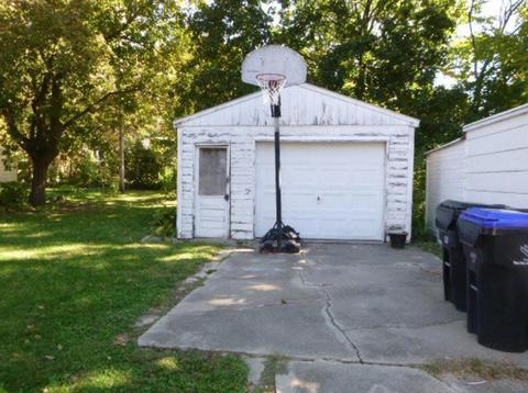 1006 Summit St, Bloomington, IL 61701 photo 7