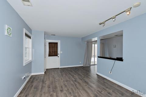 1319 Wye Ct, Wheeling, IL 60090 photo 3
