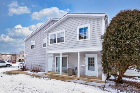 1319 Wye Ct, Wheeling, IL 60090 photo 1
