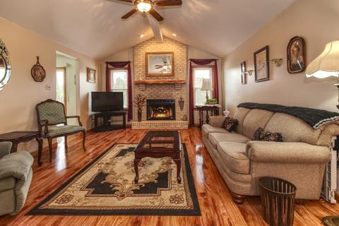 2309 Gustave Ln, Plainfield, IL 60586 photo 4