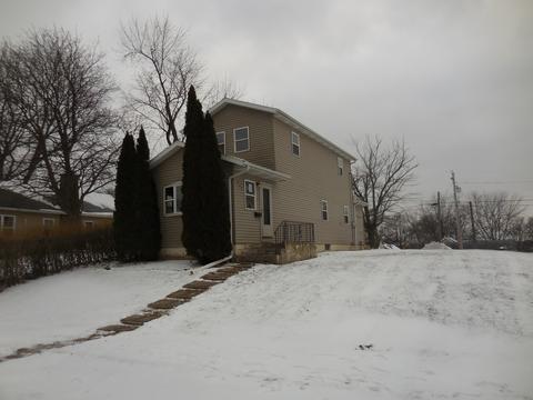 307 E St Paul St, Spring Valley, IL 61362 photo 2