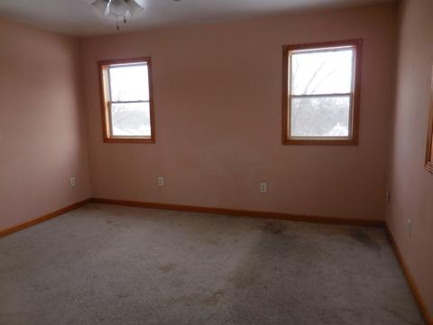 307 E St Paul St, Spring Valley, IL 61362 photo 12