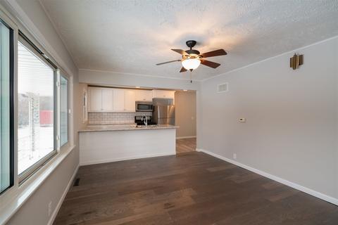 503 E Willow St, Normal, IL 61761 photo 9