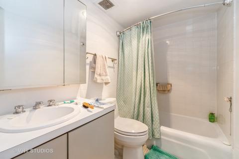 175 E Delaware Pl #5606, Chicago, IL 60611 photo 7