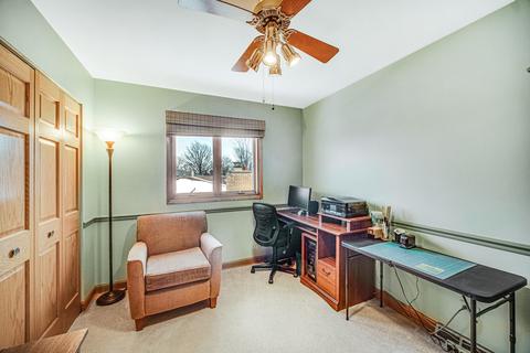 15253 Pine Dr, Oak Forest, IL 60452 photo 18