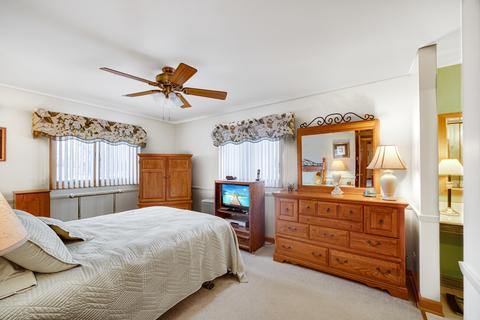 15253 Pine Dr, Oak Forest, IL 60452 photo 17