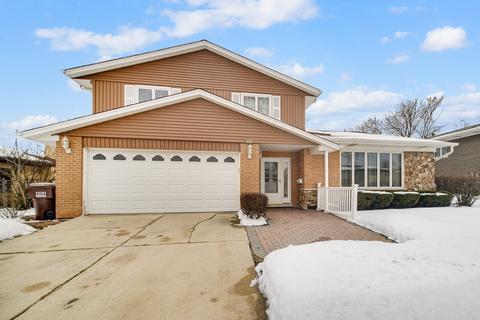 15253 Pine Dr, Oak Forest, IL 60452 photo 2