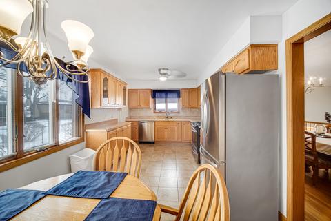 15253 Pine Dr, Oak Forest, IL 60452 photo 10