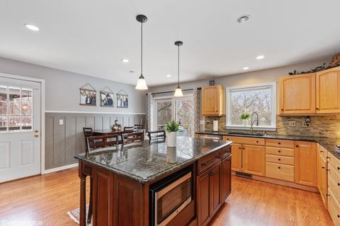 955 Stonehaven Dr, Elgin, IL 60124 photo 14