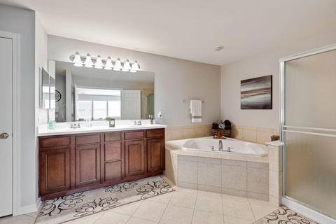 3001 Wagon Rd, Elgin, IL 60124 photo 16