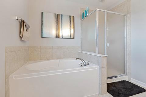 3001 Wagon Rd, Elgin, IL 60124 photo 20