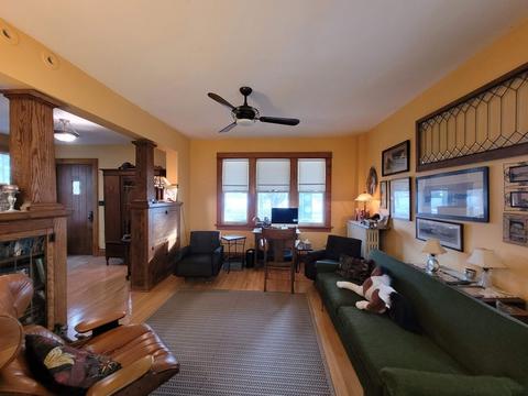 125 N Wright St, Naperville, IL 60540 photo 3