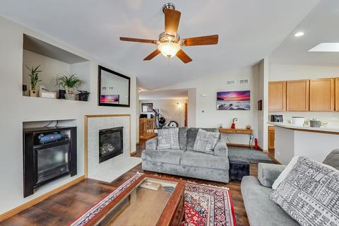 1603 Millbrook Dr, Algonquin, IL 60102 photo 5