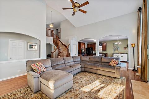 5617 Red Oak Dr, Hoffman Estates, IL 60192 photo 8