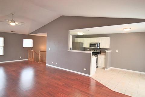 2415 Reflections Dr, Aurora, IL 60502 photo 11
